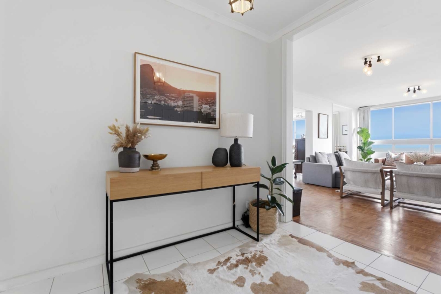 2 Bedroom Property for Sale in Sea Point Western Cape